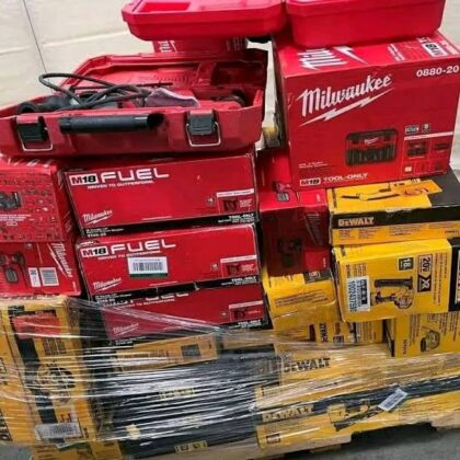 Mixed Milwaukee and DeWalt Tools