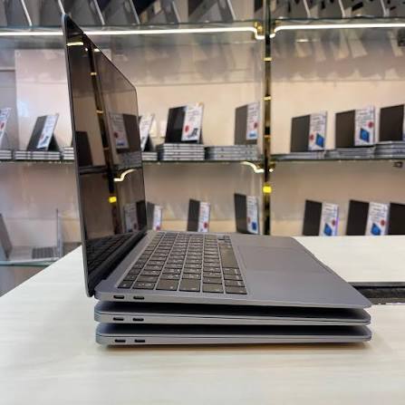 MacBook